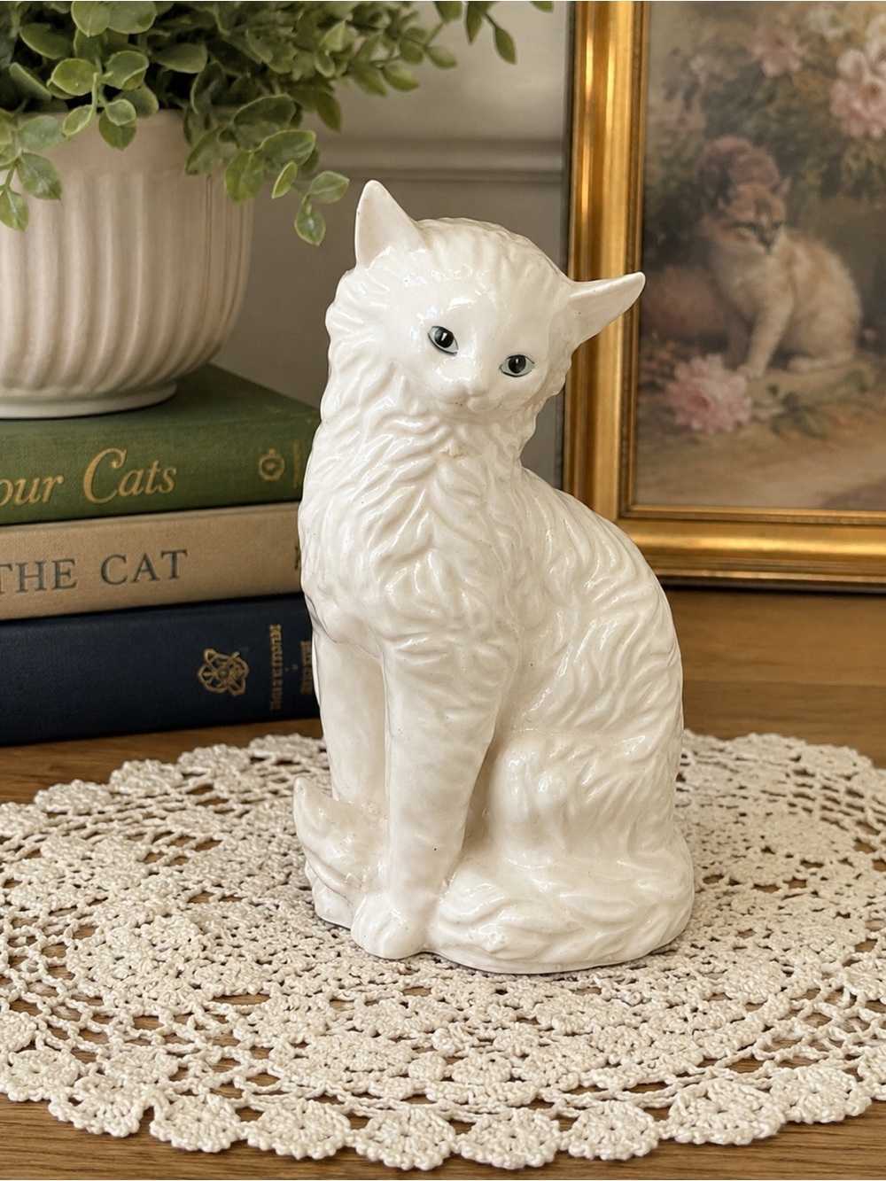 Vintage 1960’s Dee Bee Co White Longhair Persian Figurine Hand Painted Japan 7"